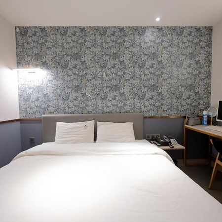 Hound Hotel Seomyeon-Beomcheon Busan Exterior foto